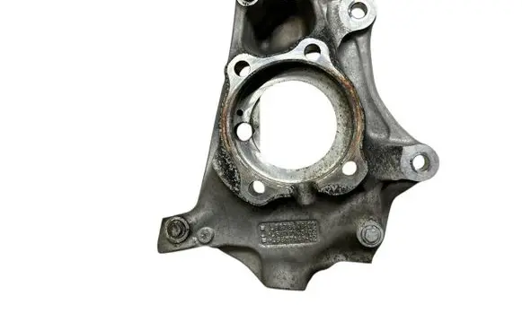 BMW 4 G22 G23 G24 G26 Front wheel hub spindle knuckle 6878609 31216878609 31216877145