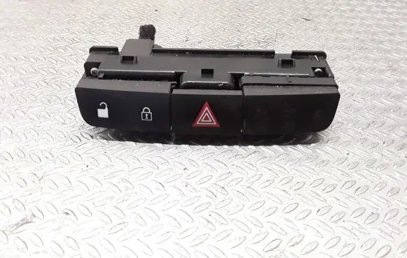 Opel Insignia A Hazard light switch 13324594