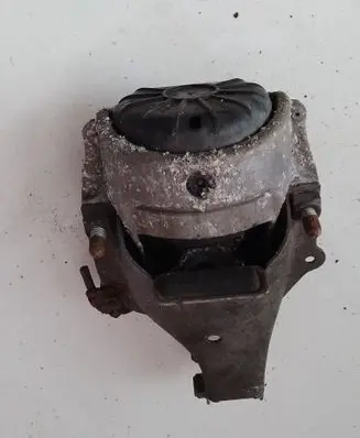 Audi A5 8T 8F Engine mount bracket 8K0199381