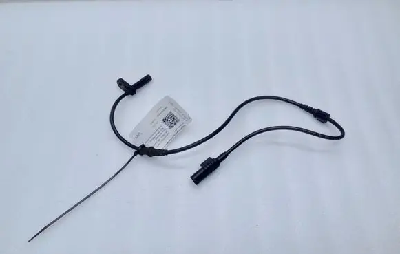 Mercedes-Benz E W211 ABS brake wheel speed sensor A2115401317
