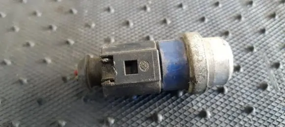 Audi A6 S6 C5 4B Coolant temperature sensor 8D0959481B