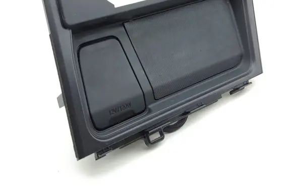 Lexus UX 12 V Socket (front) 5881376030 76040