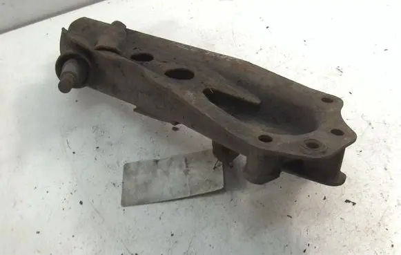 Isuzu Trooper Front upper control arm/wishbone 