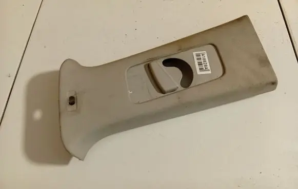 Volkswagen Polo IV 9N3 (B) pillar trim (top) AR3545580