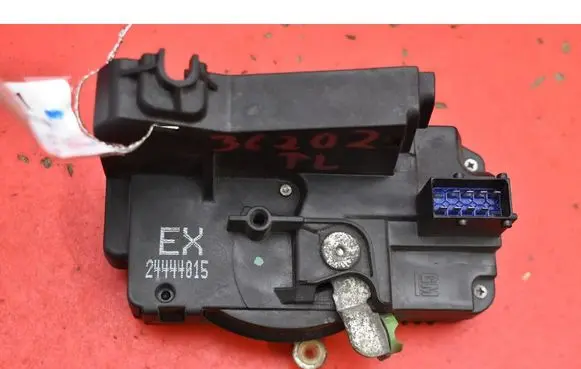 Opel Zafira A Front door lock 24444015EX