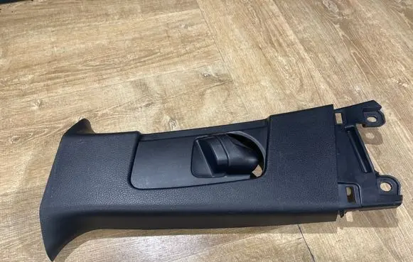 Toyota C-HR I (B) pillar trim (top) 7313602060 2304186