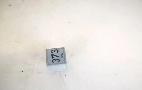 Volkswagen PASSAT B5 Other relay 8d0951253a v23134-b52-x301