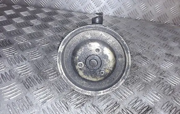 Land Rover Freelander Power steering pump 9220067
