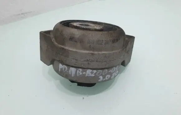 Mercedes-Benz B W245 Engine mount bracket A1692400618