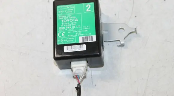 Toyota Urban Cruiser (XP110) Door control unit/module 8974052051