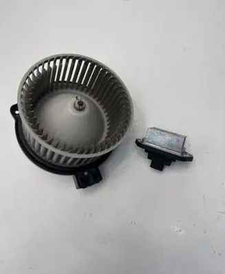 Mazda 6 Heater fan/blower 8727000361