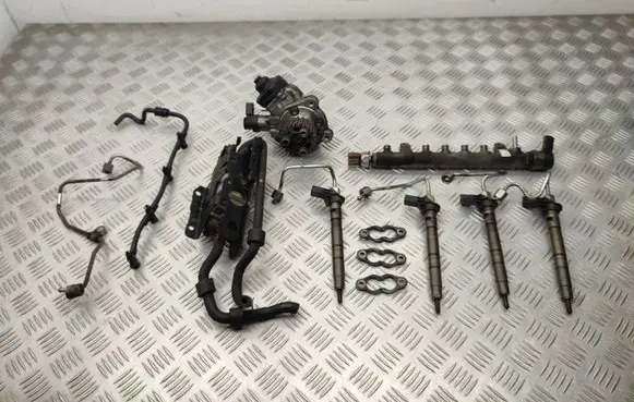 Volkswagen Scirocco Fuel injection system set 03L130755 0445010507 03L130277