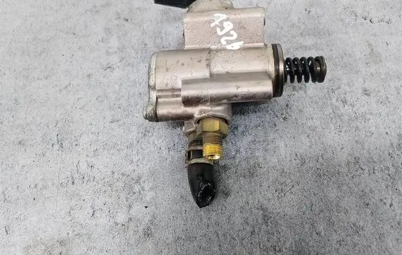 Skoda Octavia Mk2 (1Z) Fuel injection high pressure pump 03C127025R