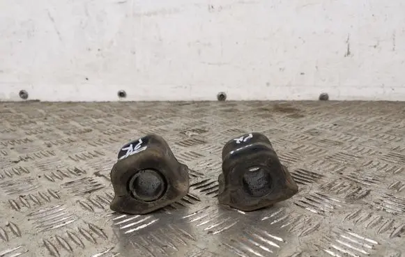 Toyota Prius (XW30) Sway bar bush bracket, front PRIUS12STABILGUMA
