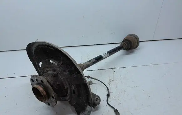 BMW 5 F10 F11 Front wheel hub 7581022