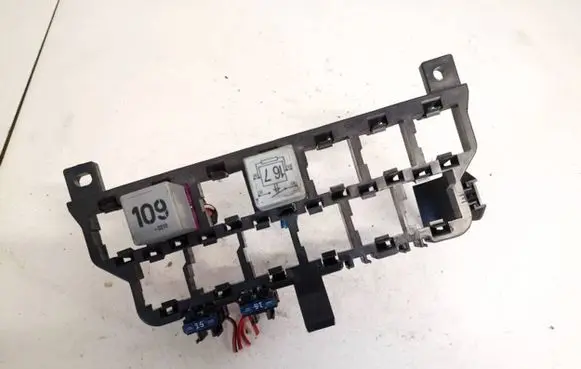 Volkswagen Golf IV Fuse box set 8d0937503e