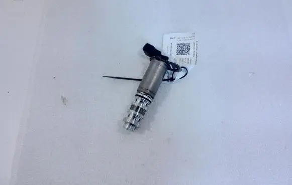 BMW X5 E70 Camshaft vanos timing valve 7561265