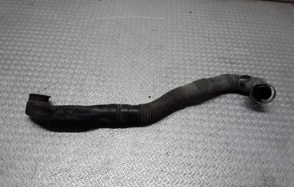 Volkswagen PASSAT B5.5 Other engine bay part 058133889B