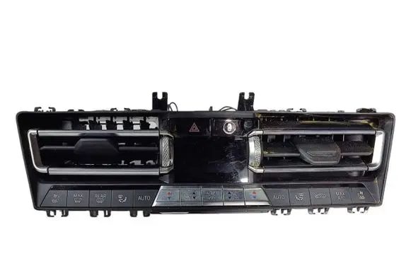 BMW 8 G15 Climate control unit 5A0524A 026804