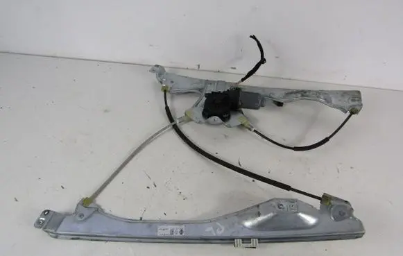Renault Clio III Front door window regulator with motor 8200291145