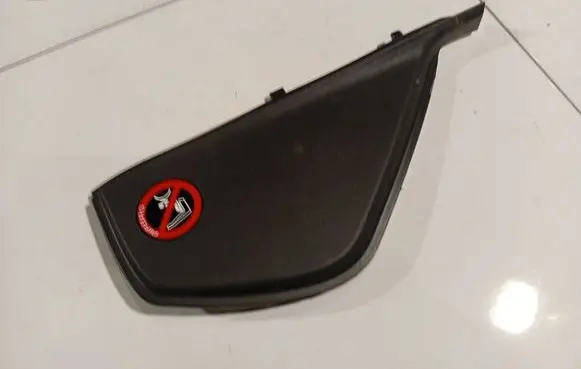 Opel Vectra C Dashboard side end trim 9180748