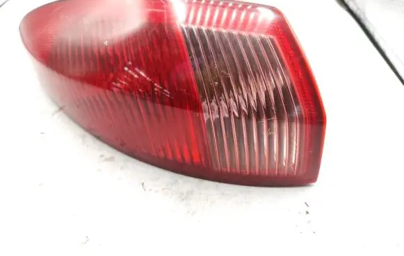 Alfa Romeo 147 Rear/tail lights 46556349 03322010 B032