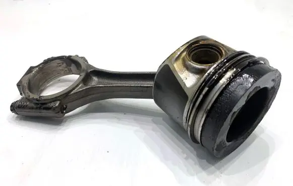 Audi A4 S4 B8 8K Piston with connecting rod 