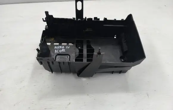 Opel Astra J Battery bracket 13354420