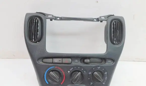 Toyota Yaris Verso Climate control/heater control trim 1634827565 188002