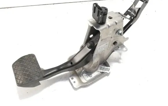 Skoda Octavia Mk2 (1Z) Brake pedal 1K1723057N