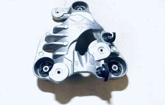 Tesla Model 3 Engine mounting bracket 111071100b 1110711-00-b