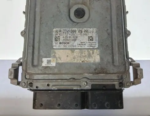Mercedes-Benz CLA C117 X117 W117 Engine control unit/module A2709000900 A2709010900 0261S08233