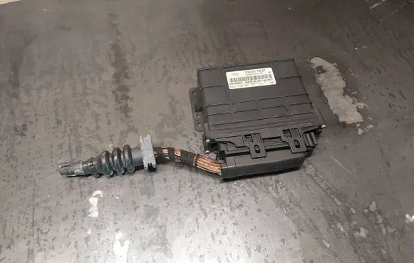 Volkswagen PASSAT B5 Gearbox control unit/module 01N927733EP