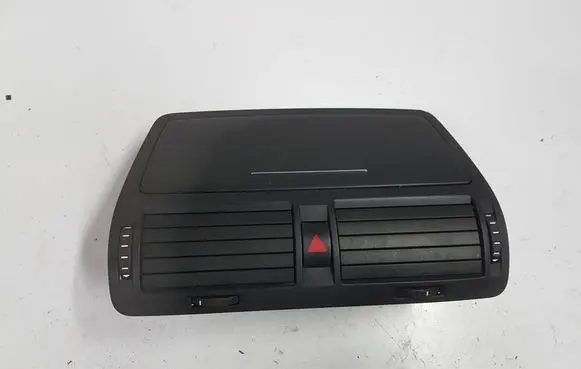 Skoda Octavia Mk2 (1Z) Dash center air vent grill 