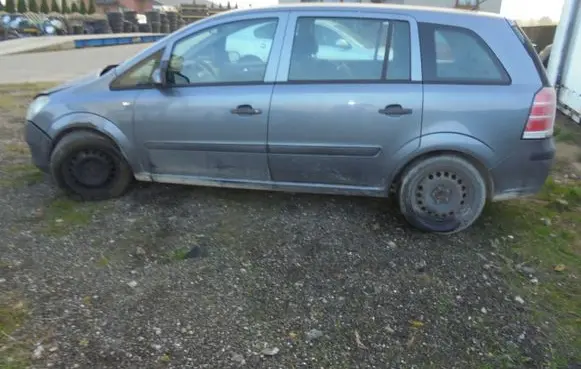 Opel Zafira B Front triangle window/glass SZYBAKAROSERYJNA
