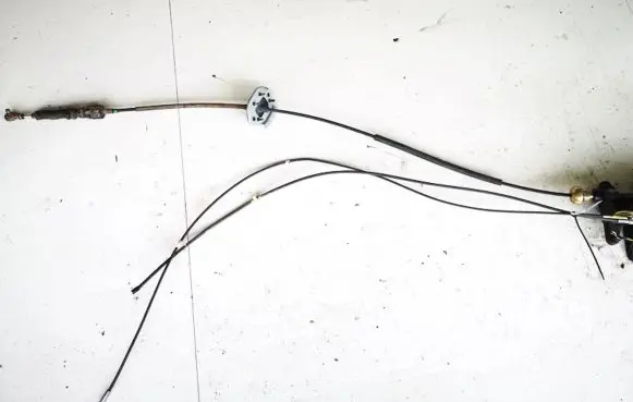 Mitsubishi Galant Gear shift cable linkage