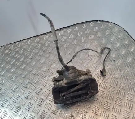 Mercedes-Benz E W211 Front brake caliper 351303