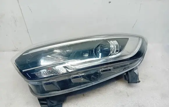 Renault Kadjar Headlight/headlamp 260601991r