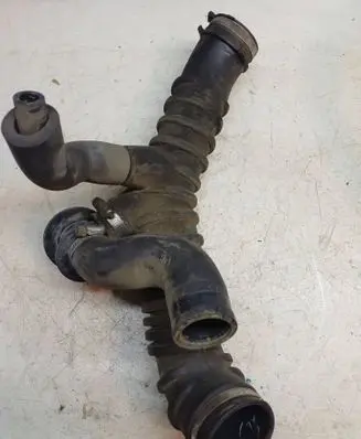 Mitsubishi Colt Turbo air intake inlet pipe/hose MN135639 5V082 1508A002B
