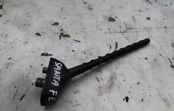 Hyundai Santa Fe Radio antenna