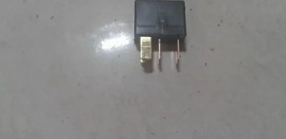 Mitsubishi Outlander Other relay MR588567