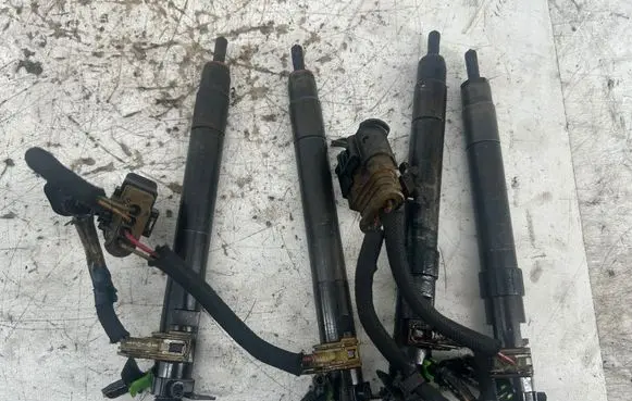Ford Mondeo MK IV Fuel injectors set 9686191080