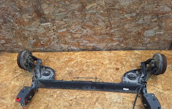 Renault Sandero II Rear axle beam 