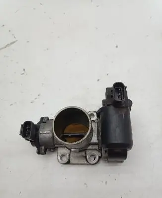 Toyota Yaris Throttle valve 0N010