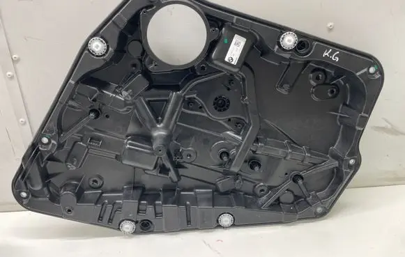 BMW X4M F98 Rear window lifting mechanism without motor 7417371
