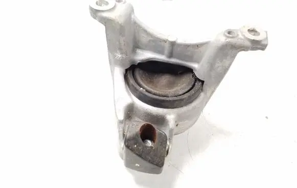 Honda Civic IX Engine mount bracket 21TA9