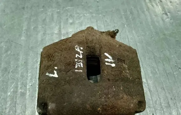Seat Ibiza IV (6J,6P) Front brake caliper
