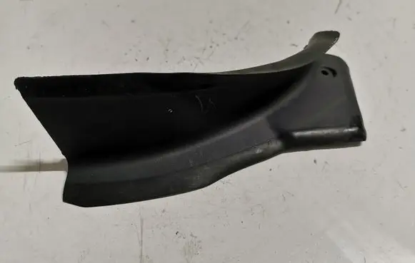 BMW 4 F32 F33 Rear/tail light trim molding 7296104