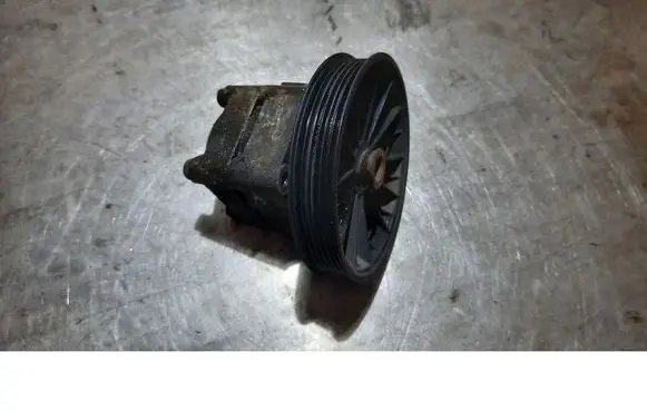 Volvo V70 Power steering pump