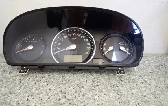 Hyundai Sonata Speedometer (instrument cluster) 94003-3K395